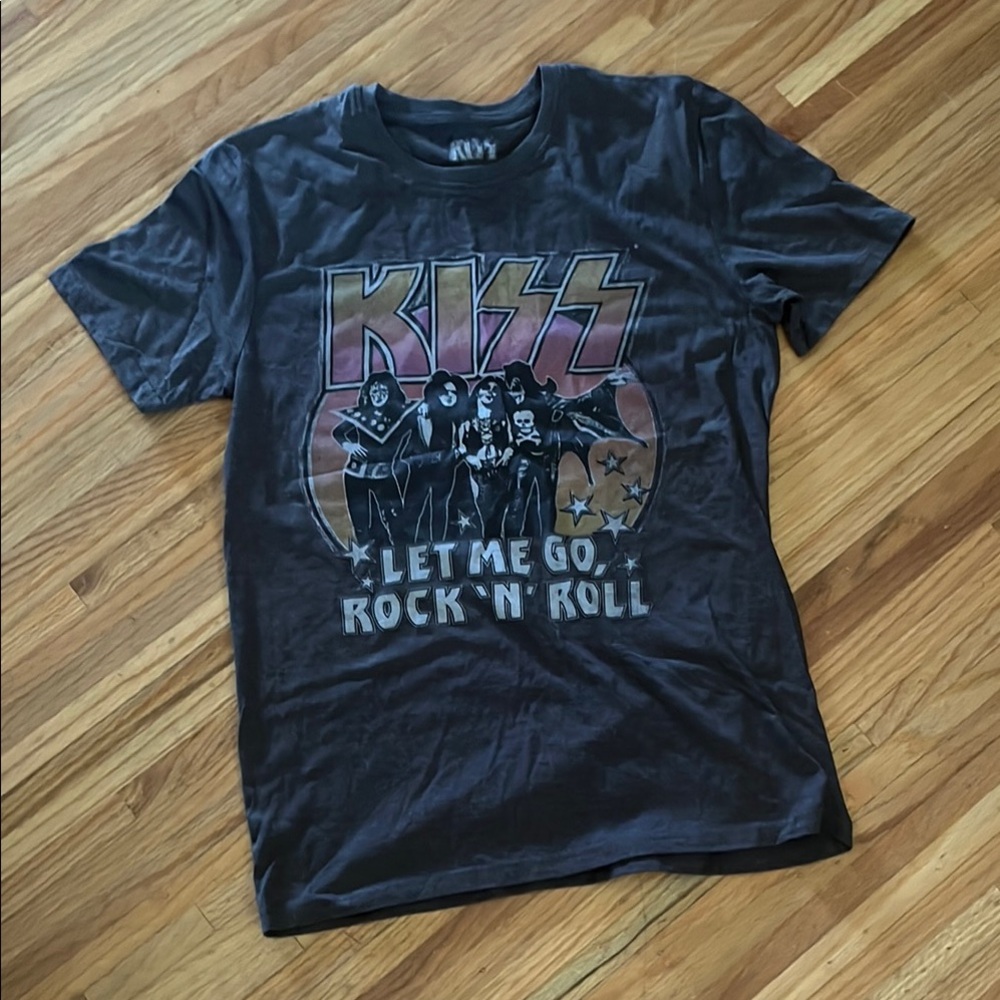 Kiss Gray Graphic band Short Sleeve Tee